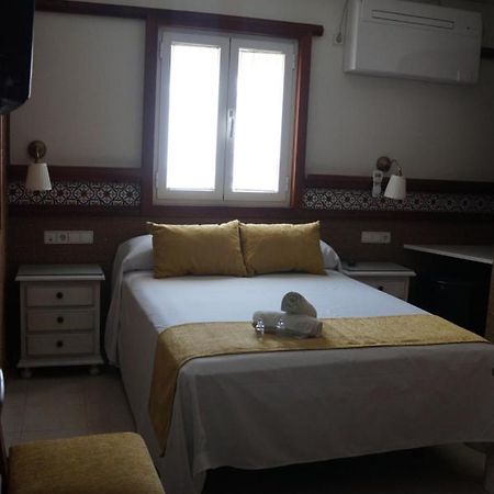Hostal La Conilena Conil De La Frontera Zewnętrze zdjęcie