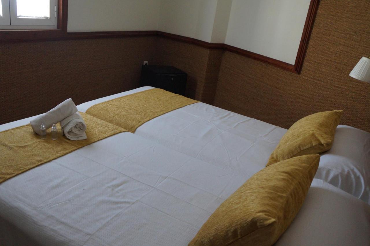 Hostal La Conilena Conil De La Frontera Zewnętrze zdjęcie