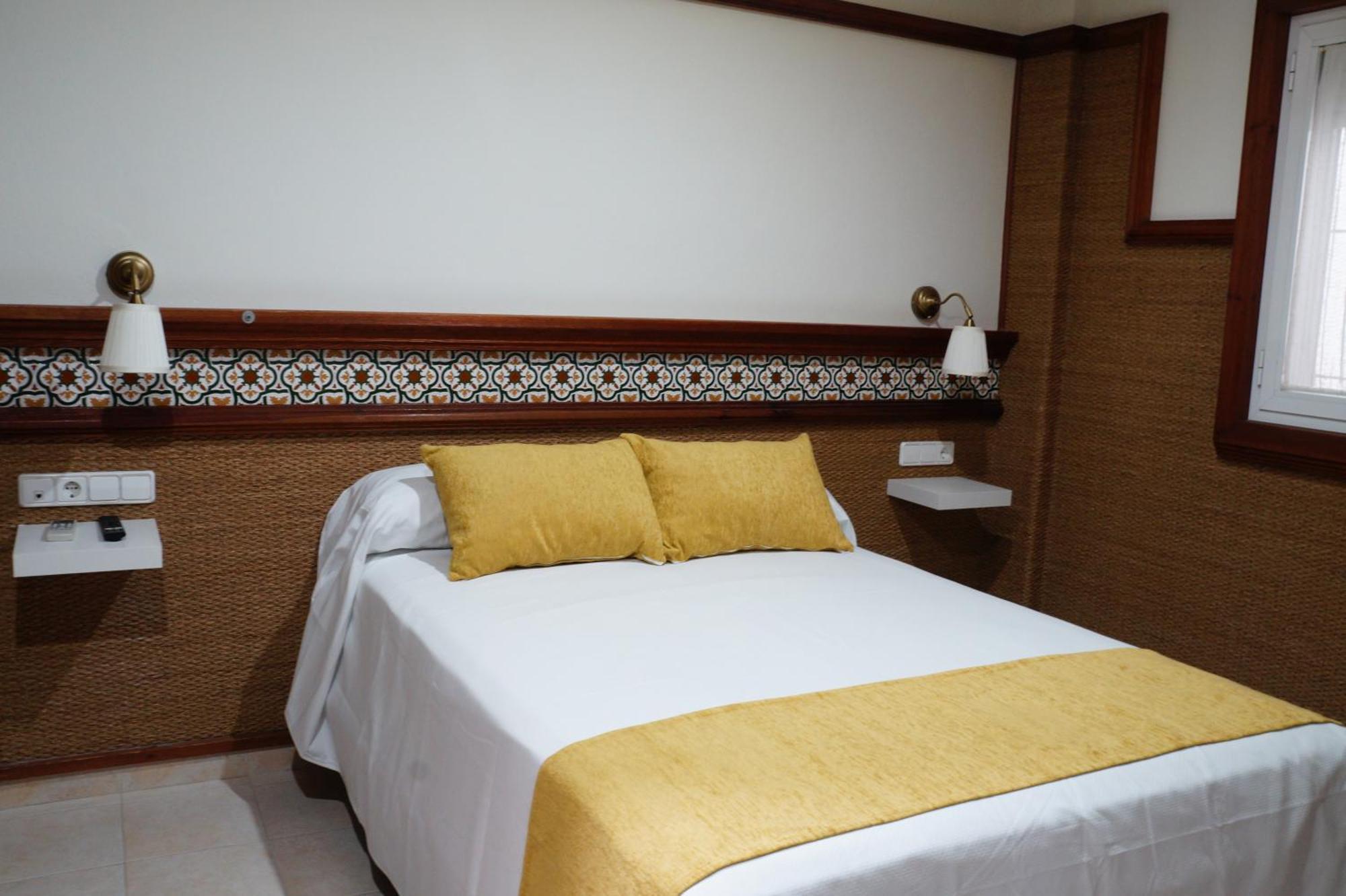 Hostal La Conilena Conil De La Frontera Zewnętrze zdjęcie