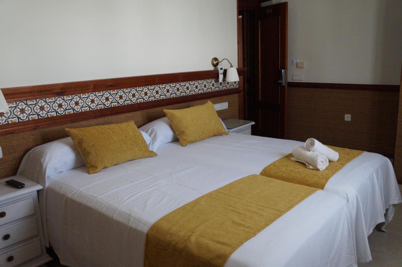 Hostal La Conilena Conil De La Frontera Zewnętrze zdjęcie