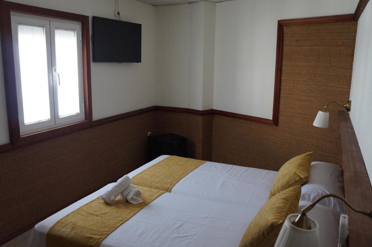 Hostal La Conilena Conil De La Frontera Zewnętrze zdjęcie