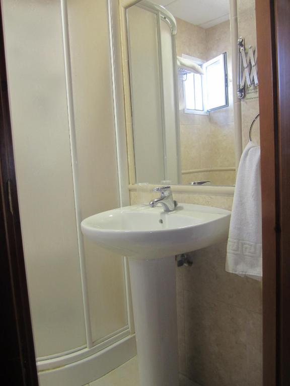 Hostal La Conilena Conil De La Frontera Zewnętrze zdjęcie